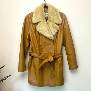 VINTAGE 70’s leather belted removable fur collar tan trench blazer coat large
